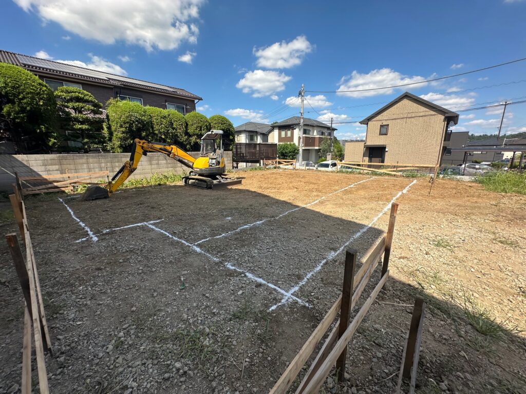 施工を行うアカツカ建設