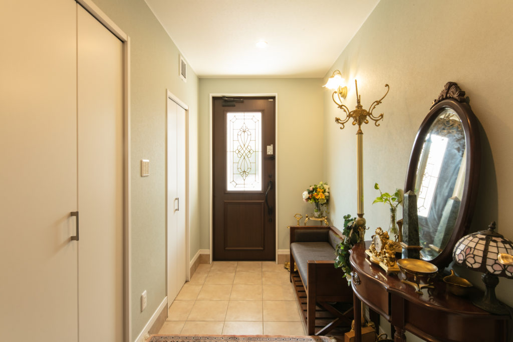 Entrance　hall