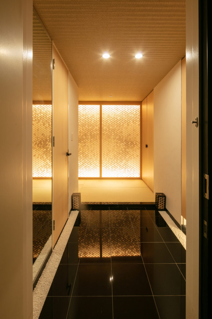 Entrance　hall