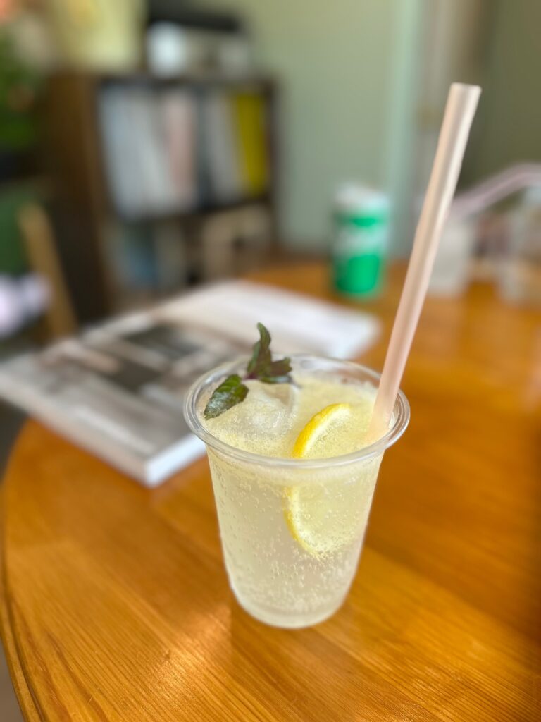 暑い週末の見学会で大人気だった冷たいレモンジュース