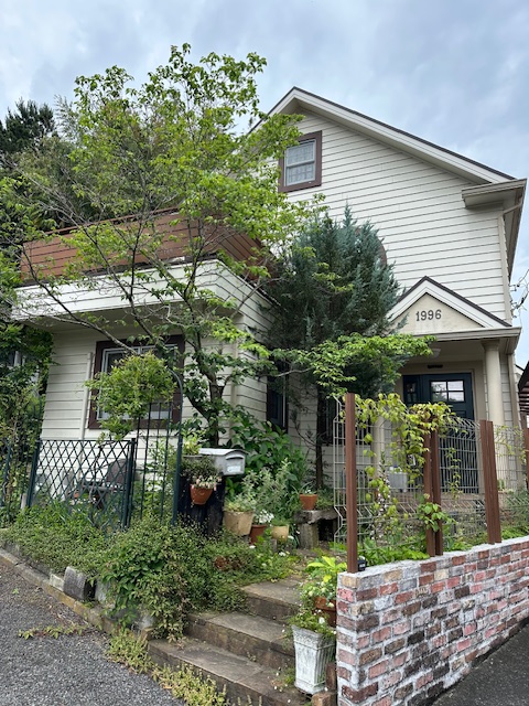 日野市で30年以上前にアカツカ建設が建築したアメリカンハウス