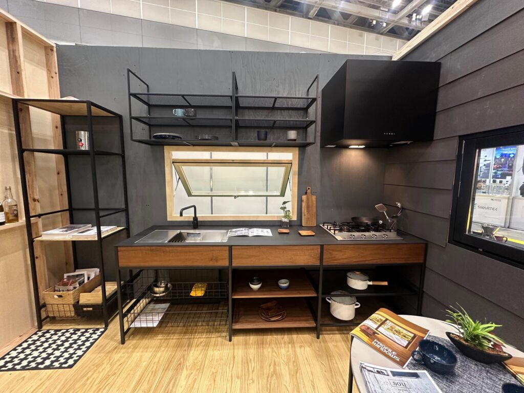 マイセットの新しいデザインキッチン 試作品の展示