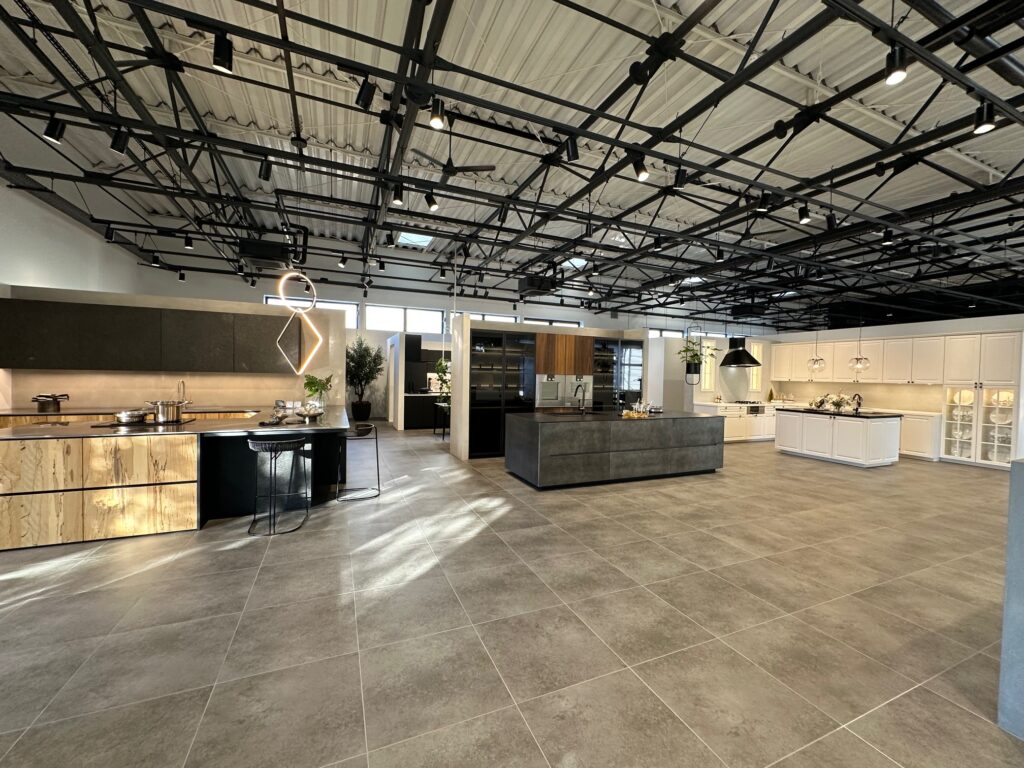 立川市にあるキッチンハウスのショールーム 隈研吾氏監修のモダンな空間