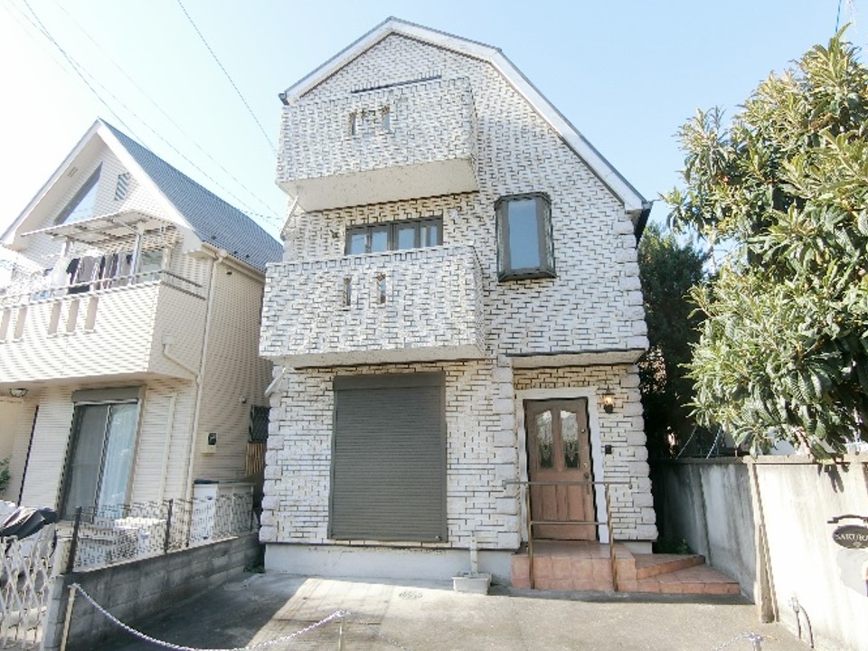 立川駅徒歩10分、築20年の輸入住宅